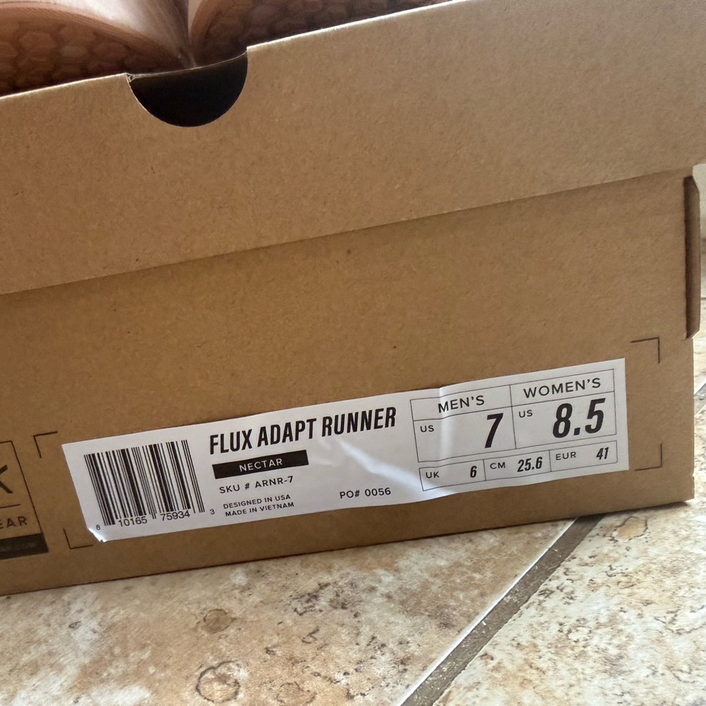 NIB Flux Size 8.5 - Picture 2 of 3